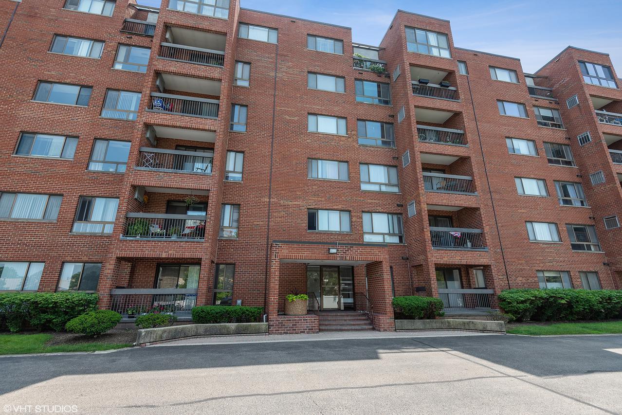 701 Forum Sq. #308, Glenview, IL 60025