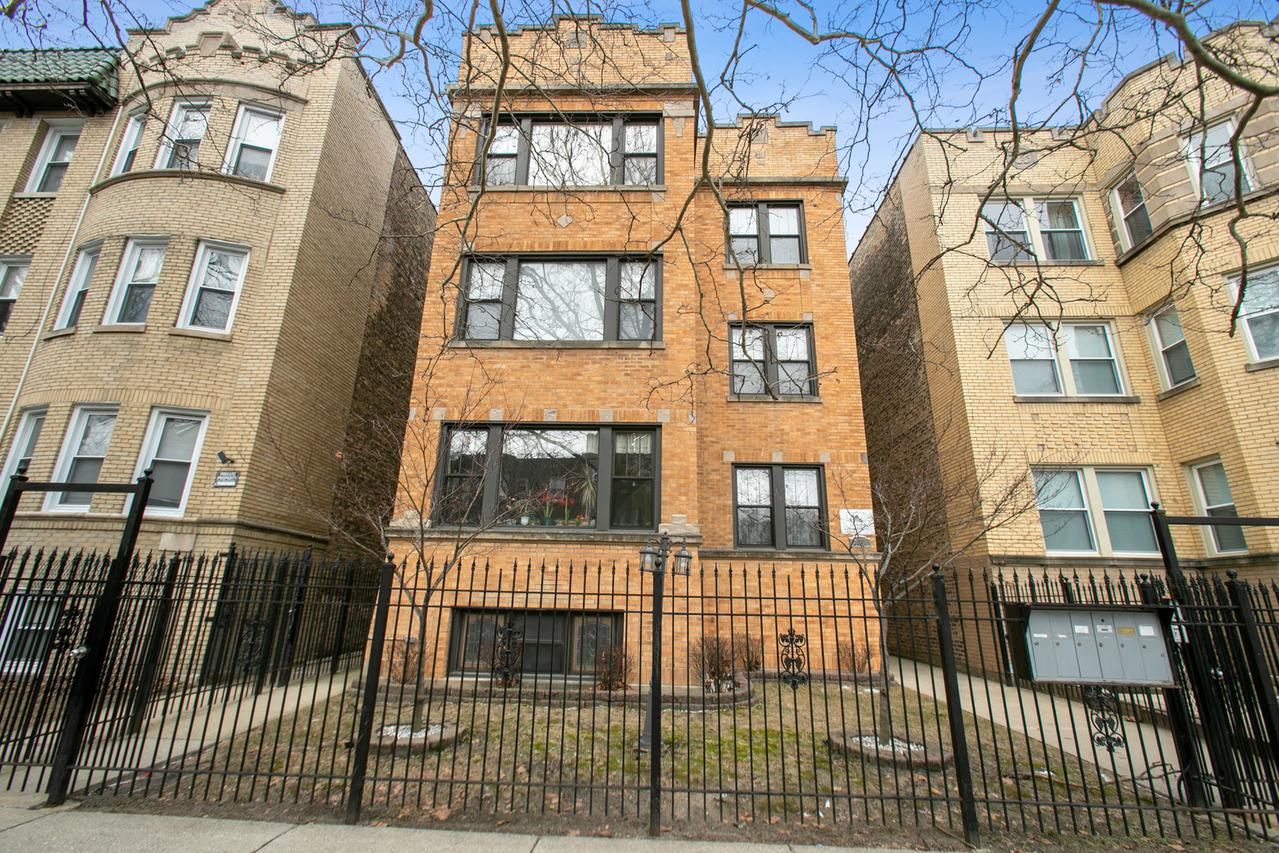 2218 W Thome Ave. #2N, Chicago, IL 60659