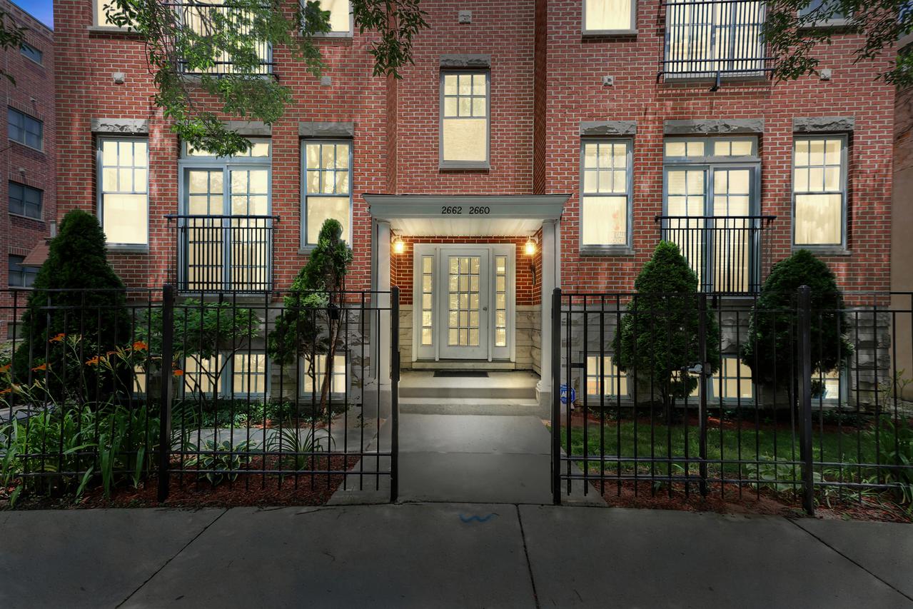 2662 W Montrose Ave. #3, Chicago, IL 60618