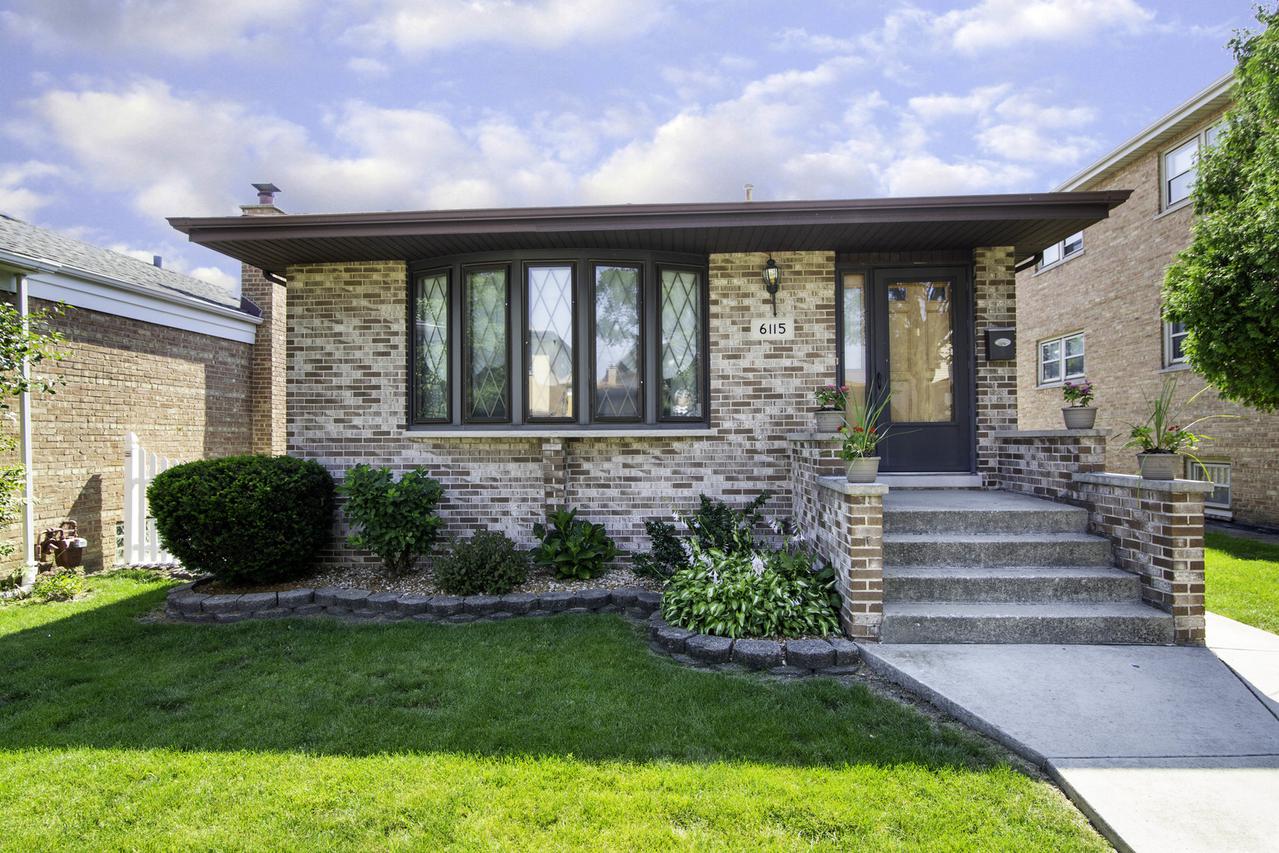 6115 S Keating Ave., Chicago, IL 60629