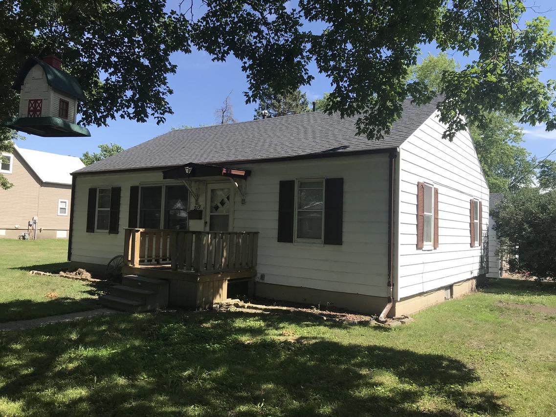 219 E 4th St., Gibson City, IL 60936