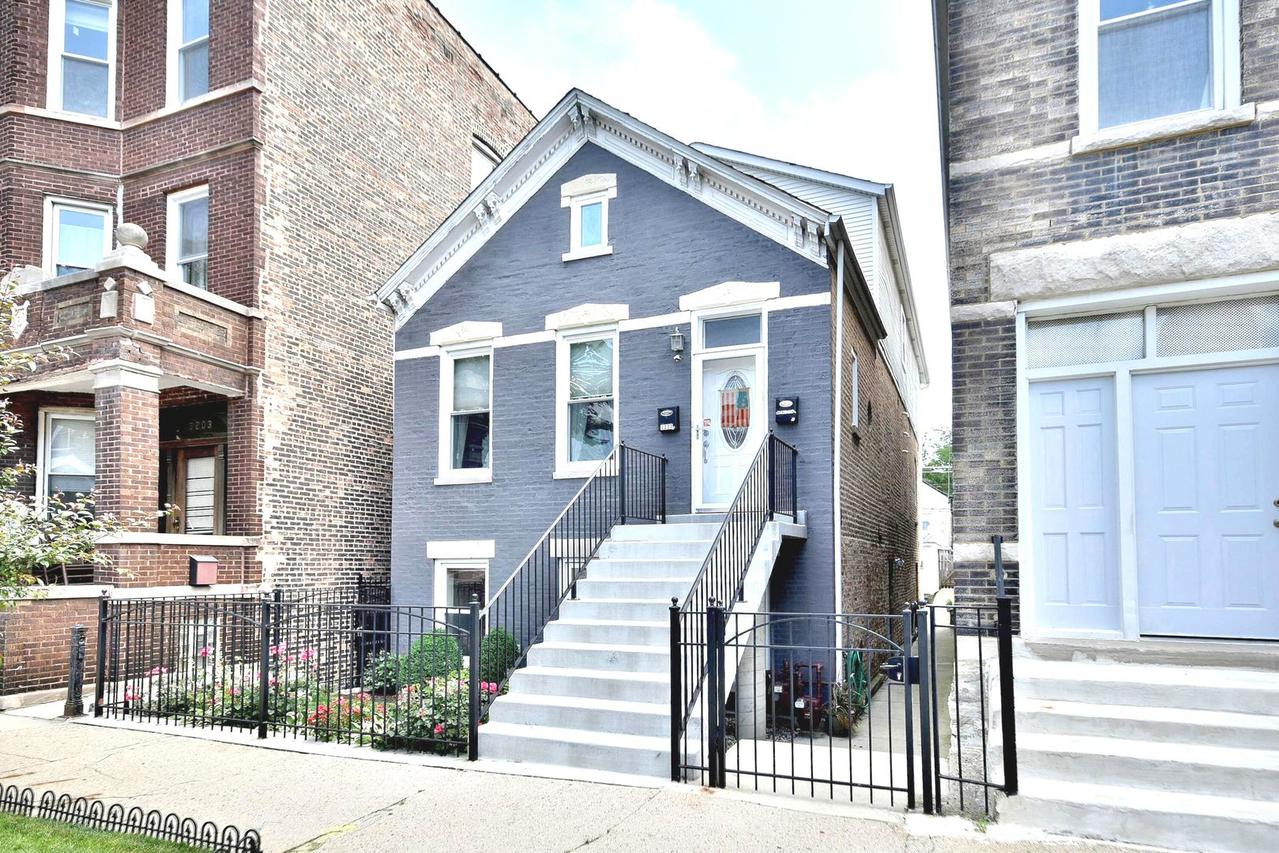 3207 S May St., Chicago, IL 60608