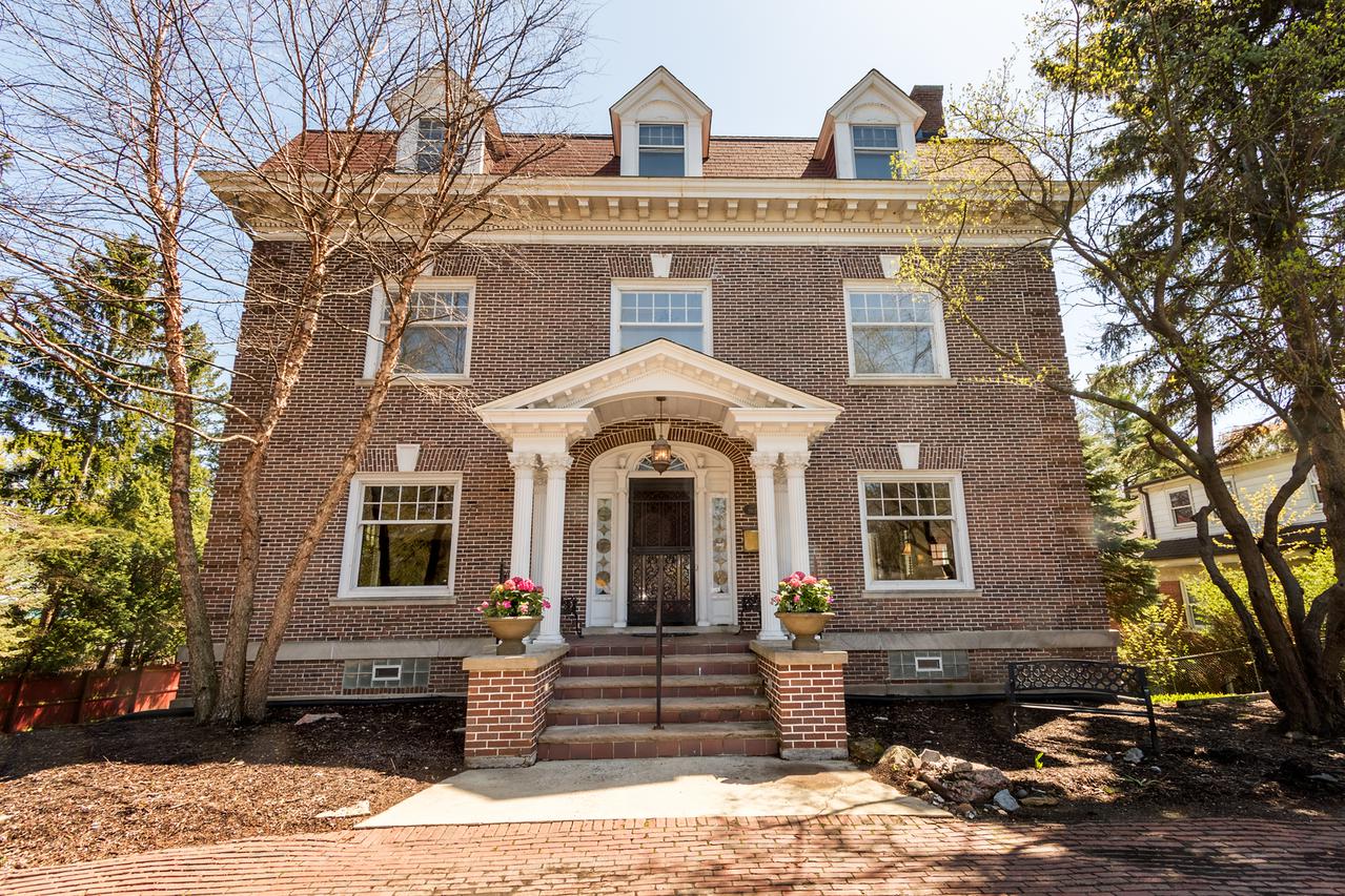 336 Sheridan Rd., Wilmette, IL 60091