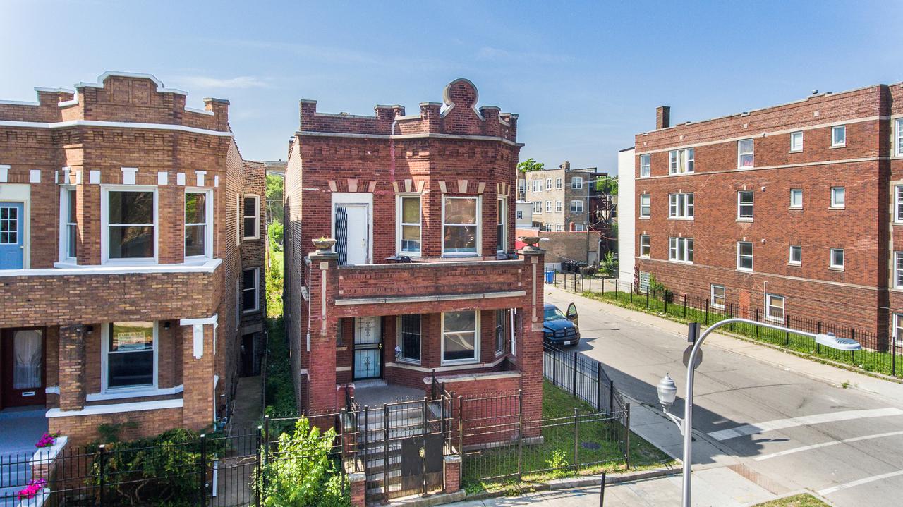 4259 W Wilcox St., Chicago, IL 60624