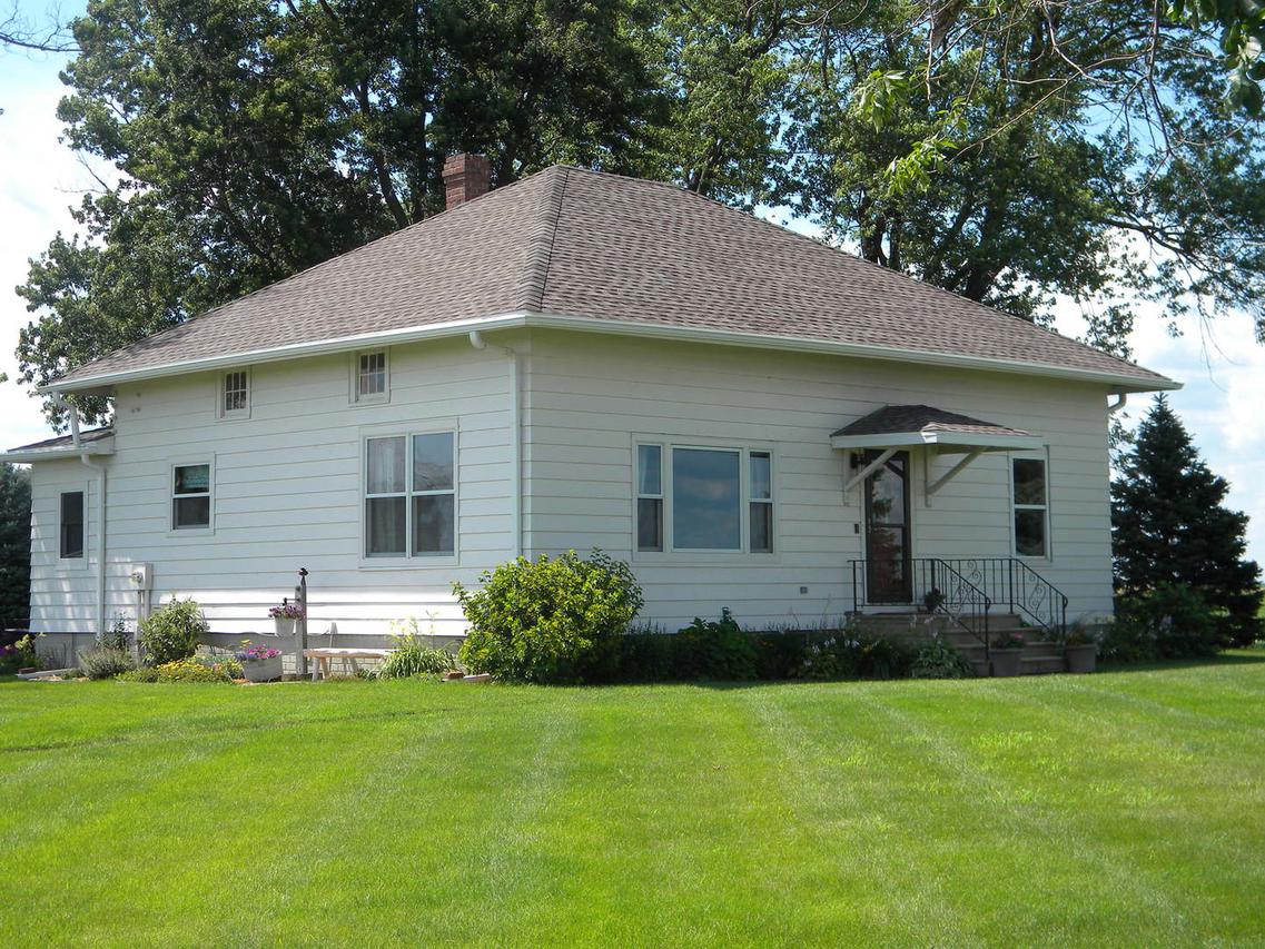 1835 N 600 East Rd., Gilman, IL 60938