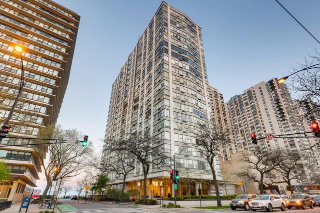 5757 N Sheridan Rd. #2J, Chicago, IL 60660