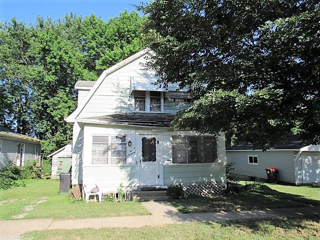 219 S Isabella St., Clinton, IL 61727