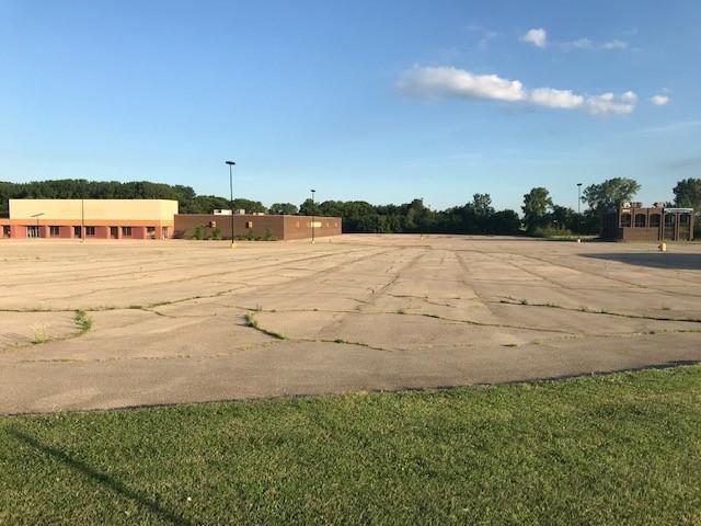 2900 E Lincolnway, Sterling, IL 61081