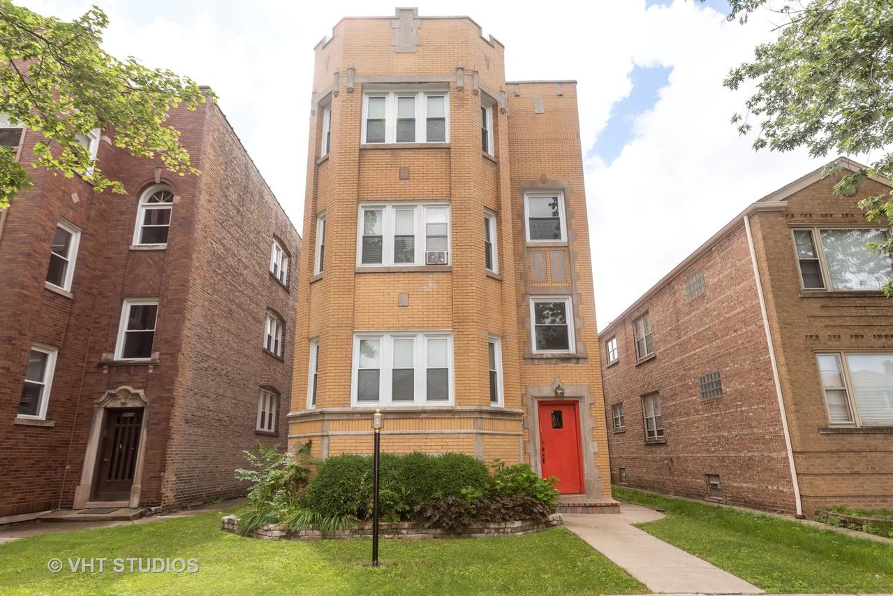 8822 S Blackstone Ave., Chicago, IL 60619