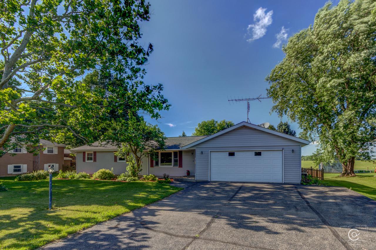 10121 Rich Rd., DeKalb, IL 60115