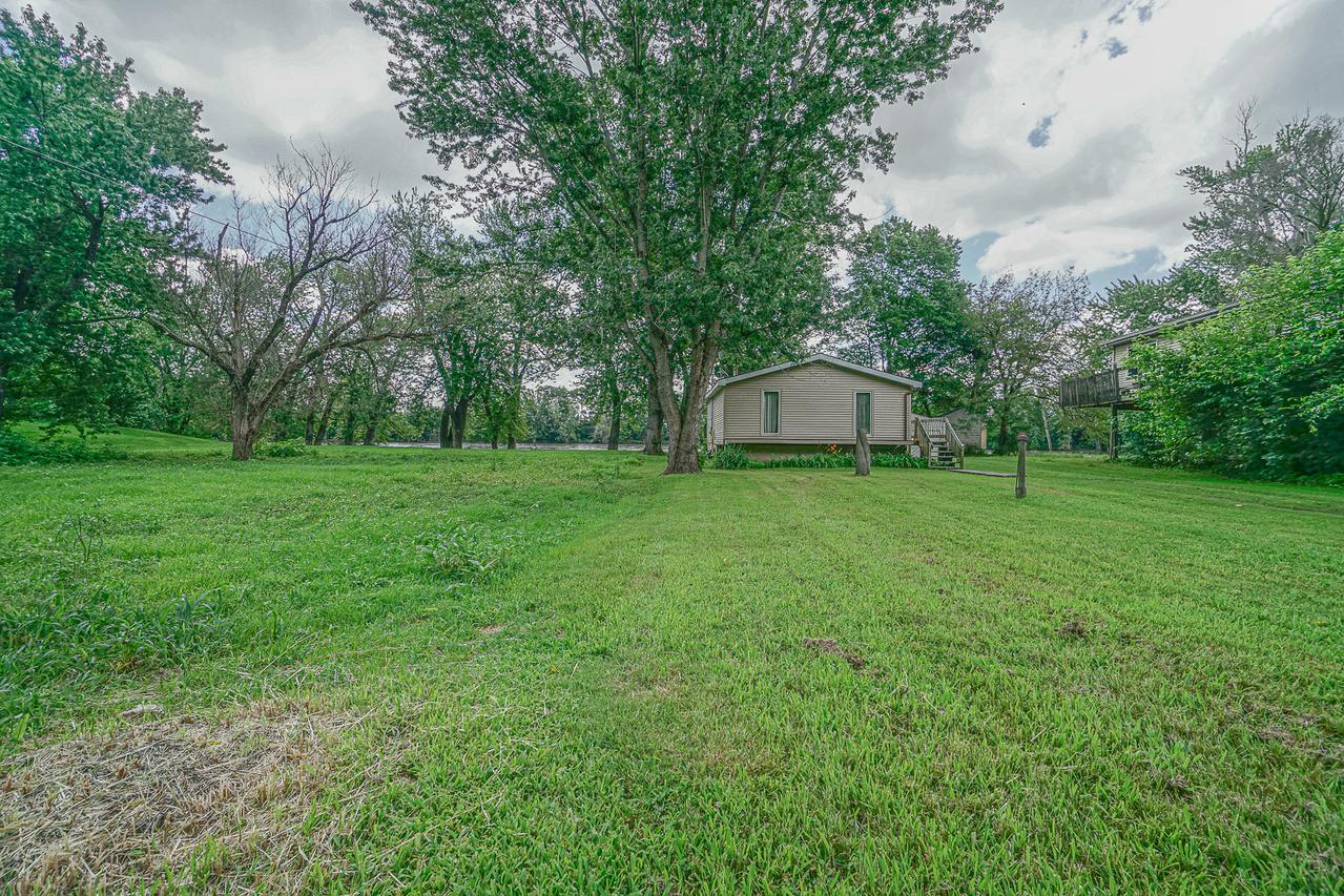 10803 Edgemere Ter., Roscoe, IL 61073