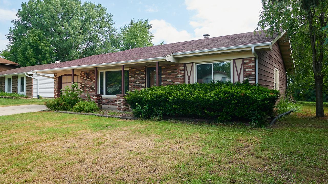 164 N Schmidt Rd., Bolingbrook, IL 60440