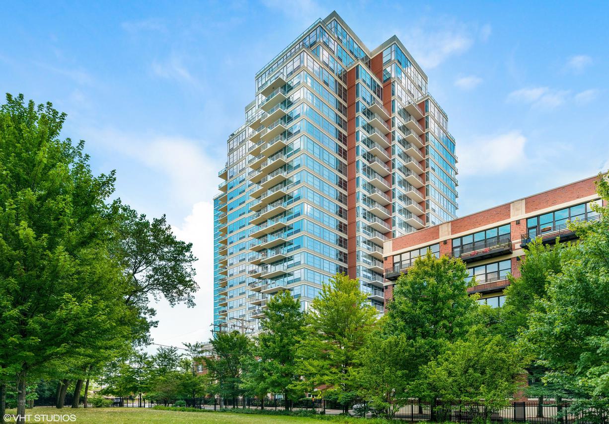 1600 S Prairie Ave. #2005, Chicago, IL 60616