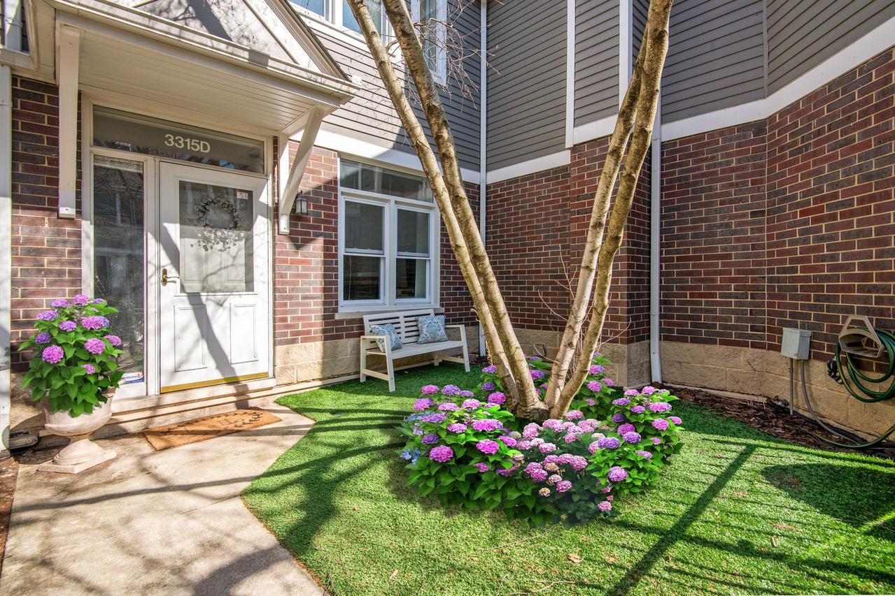 3315 N Racine Ave. #D, Chicago, IL 60657