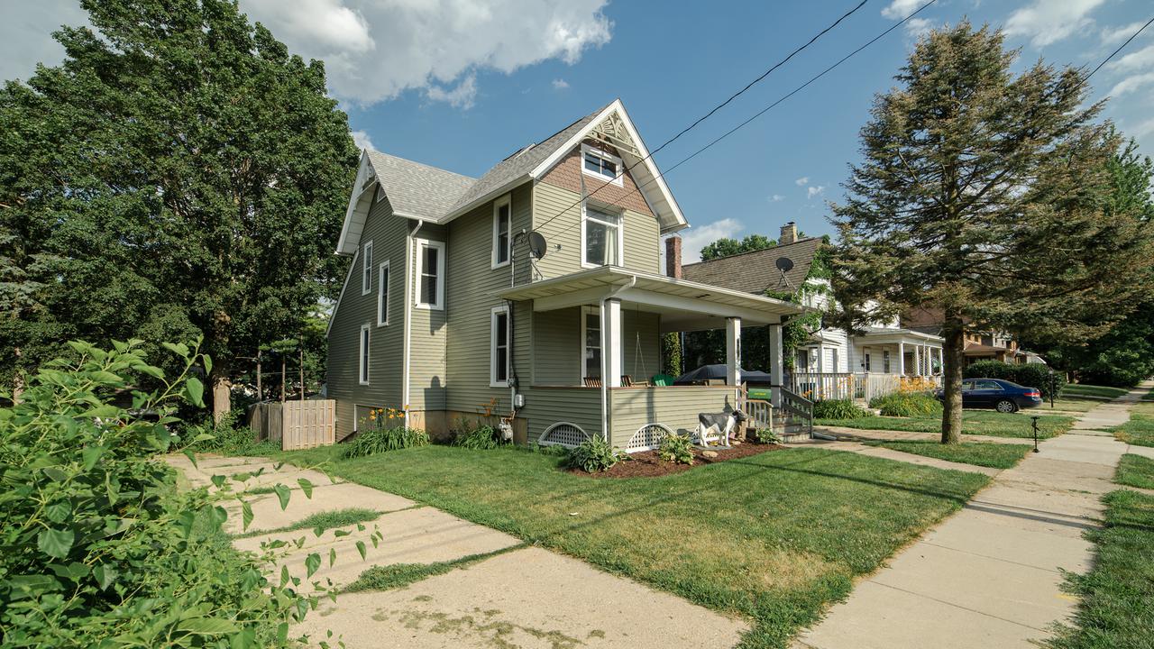 141 Summit St., Rockford, IL 61107