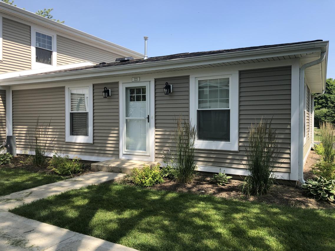 323 Somerset Ln., Vernon Hills, IL 60061
