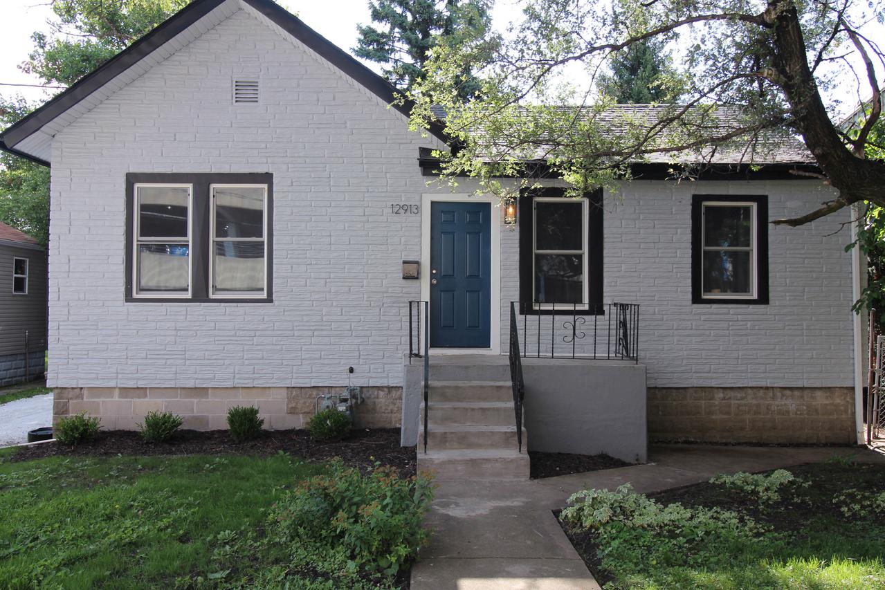 12913 Irving Ave., Blue Island, IL 60406