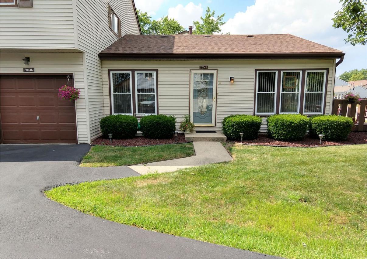 20146 S Deerfield Ct. #A, Frankfort, IL 60423