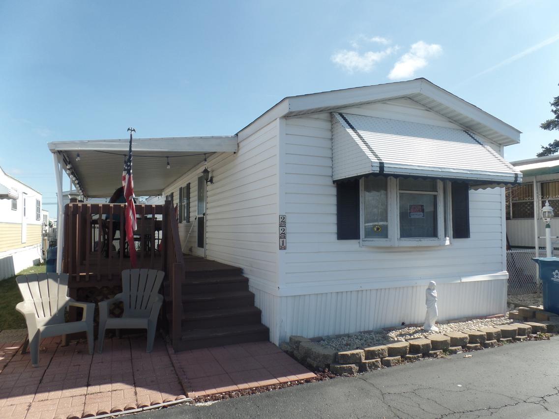 9001 S Cicero Ave. #221, Oak Lawn, IL 60453