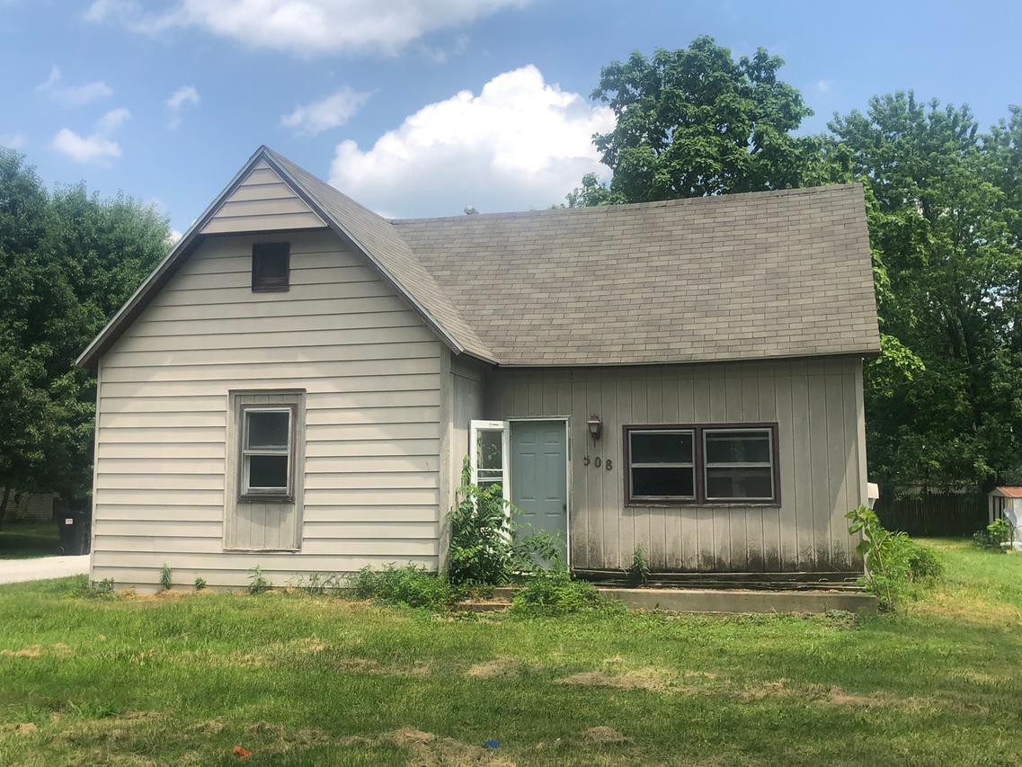 508 S Water St., St. Joseph, IL 61873