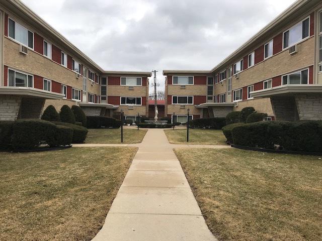 6823 W Raven St. #1H, Chicago, IL 60631