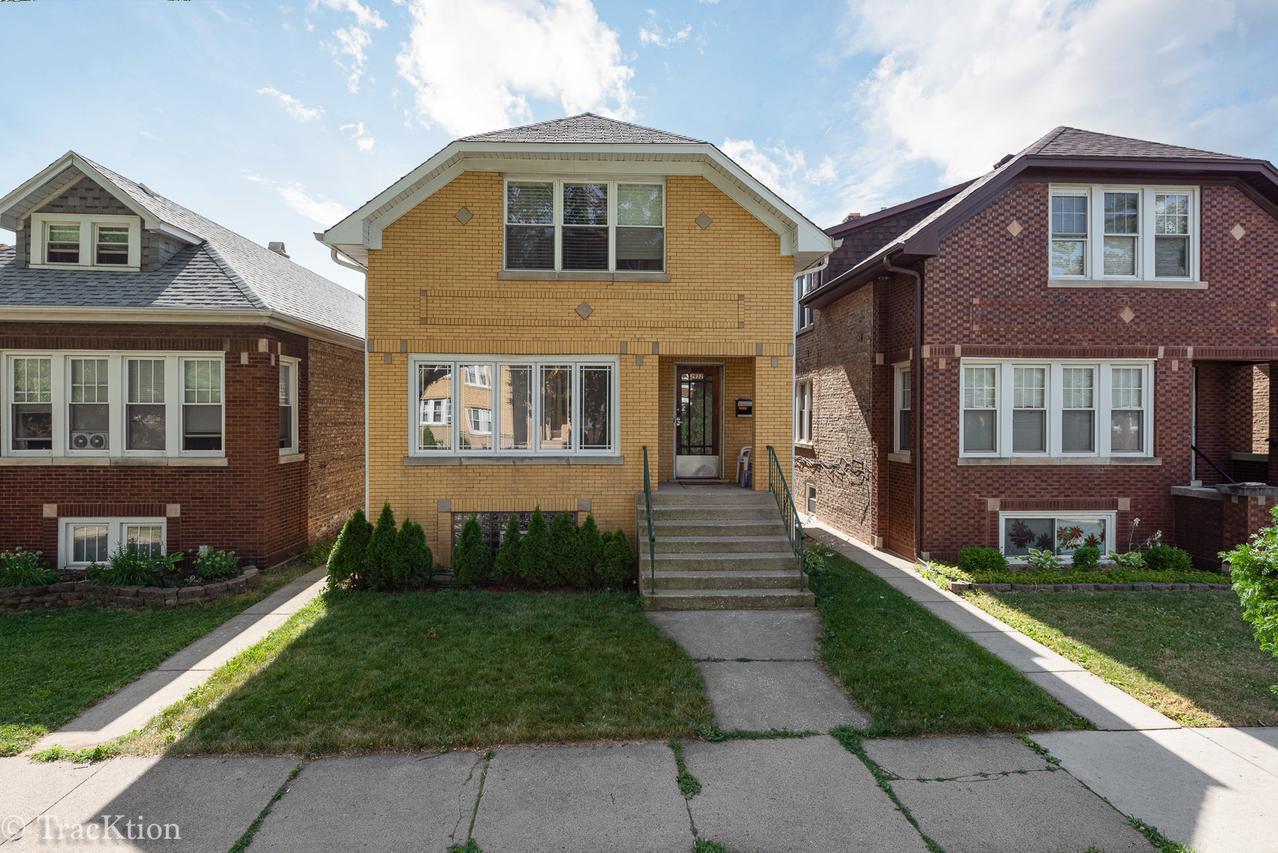2932 N Luna Ave., Chicago, IL 60641