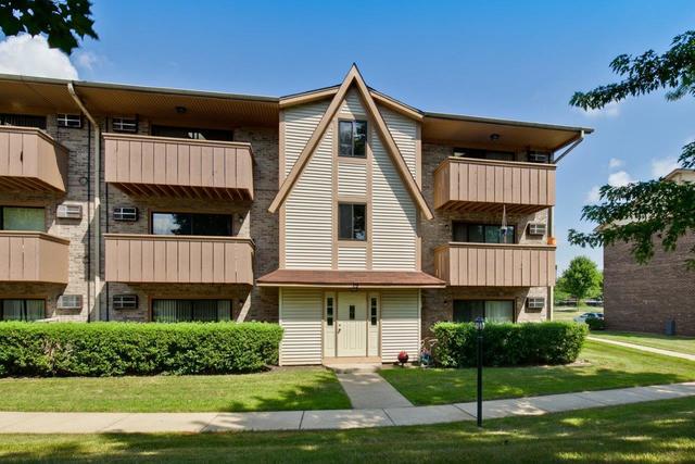 19 Cedar Ct. #11, Vernon Hills, IL 60061