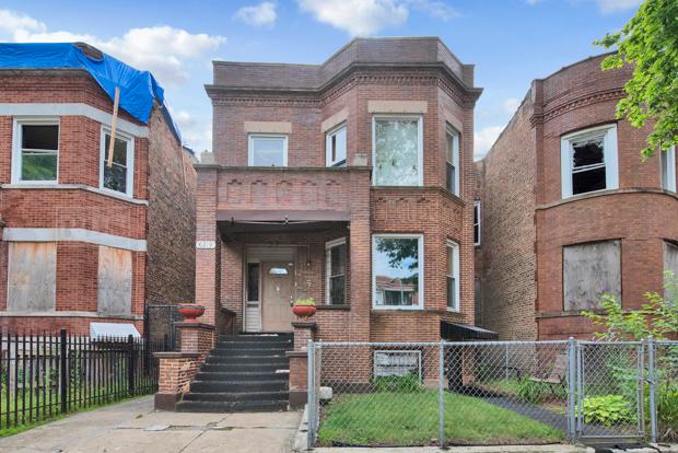 6219 S St Lawrence Ave., Chicago, IL 60637