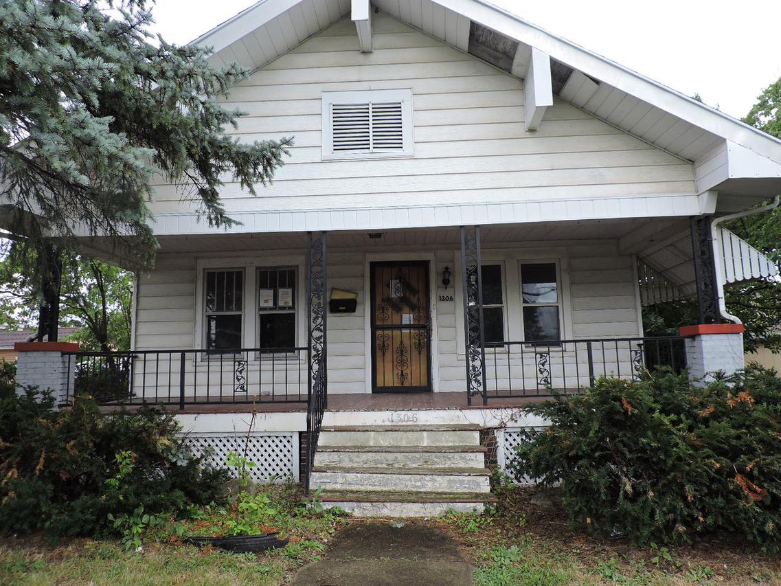 1306 E Fairchild St., Danville, IL 61832