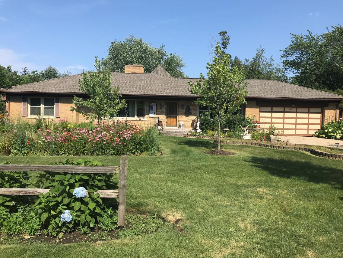 727 S Bristol Ln., Arlington Heights, IL 60005