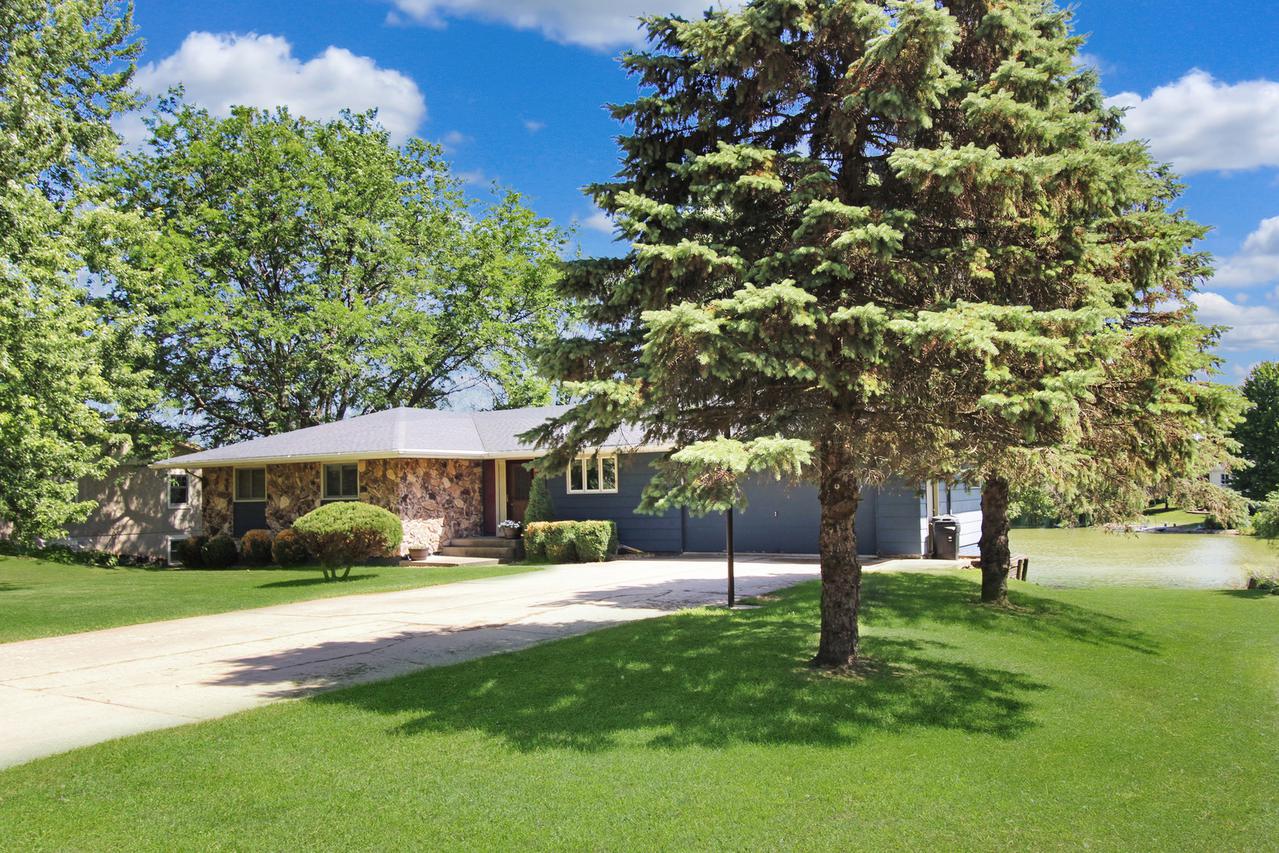 2243 Mallard Dr., Freeport, IL 61032