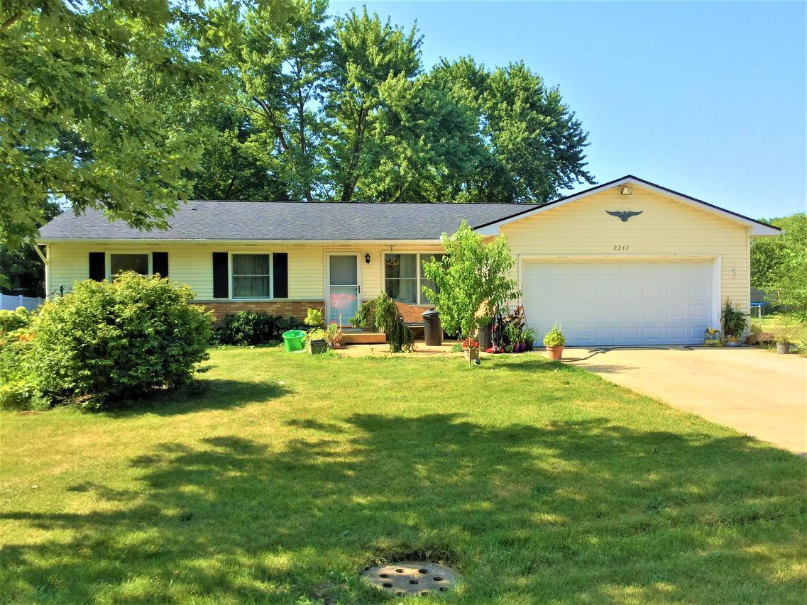 2243 Marilyn Dr., St. Joseph, IL 61873