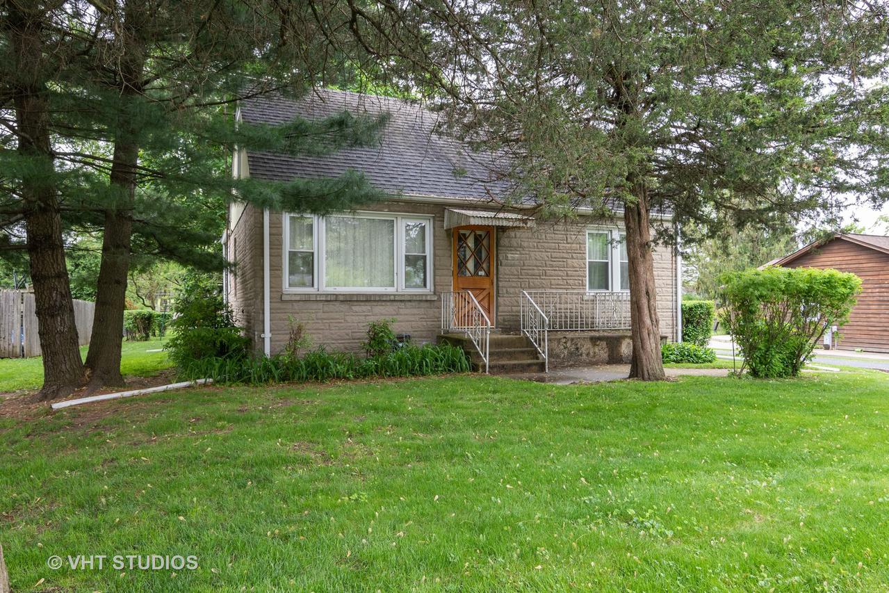 217 68th St., Darien, IL 60561