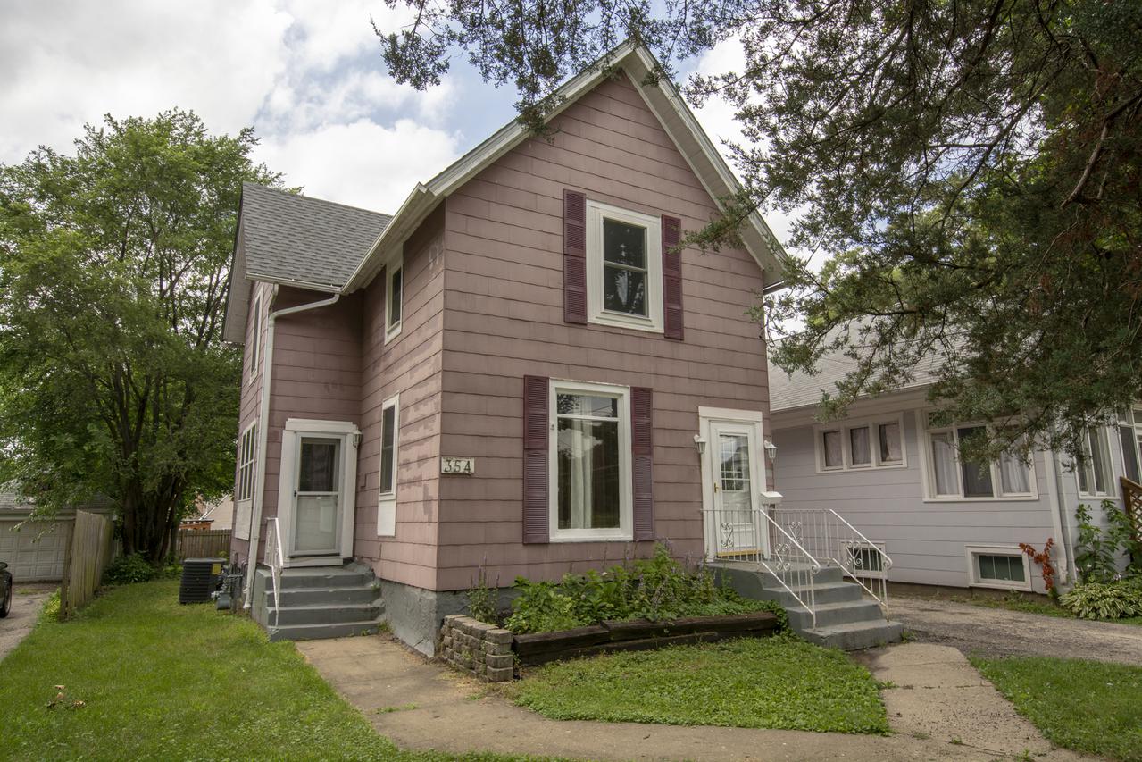 354 Billings St., Elgin, IL 60123