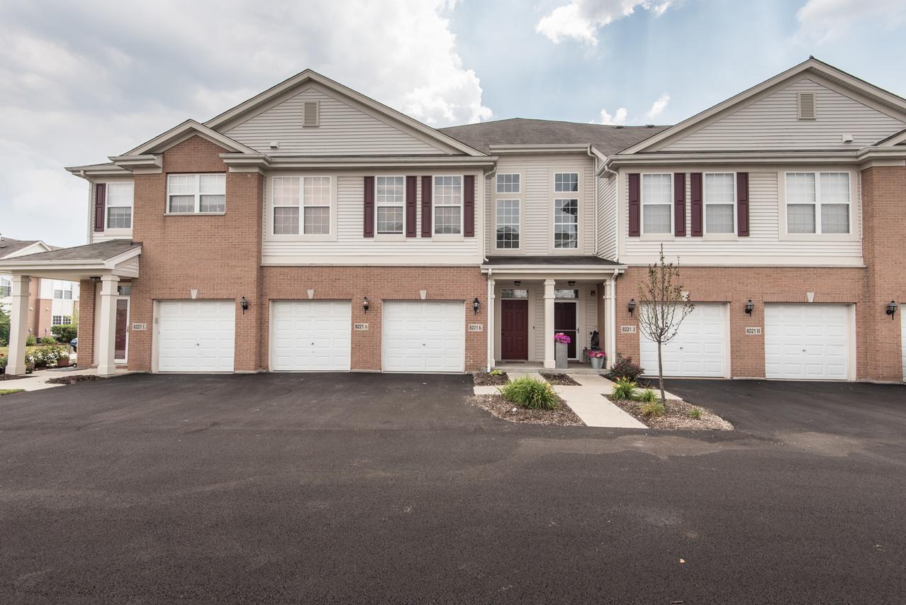 8221 Concord Ln. #K, Justice, IL 60458