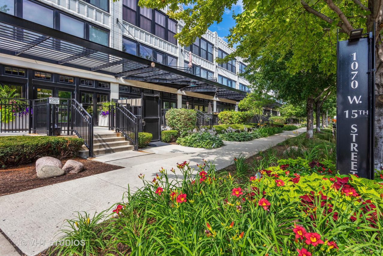 1070 W 15th St. #308, Chicago, IL 60608