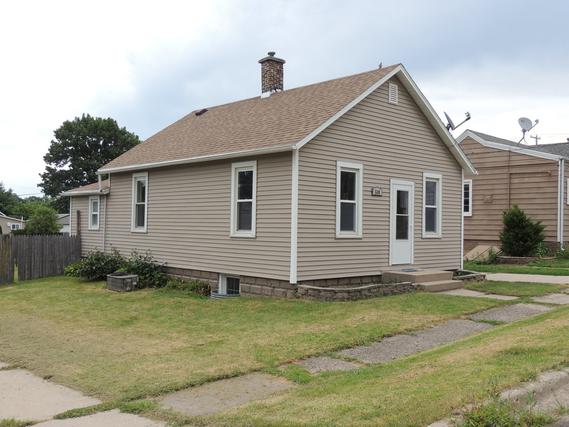 508 Chestnut St., Dalzell, IL 61320