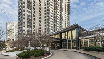 5701 N Sheridan Rd. #16J, Chicago, IL 60660