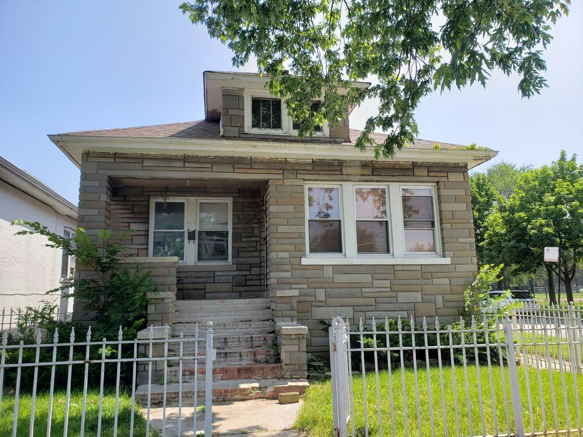 4959 W Hirsch St., Chicago, IL 60651
