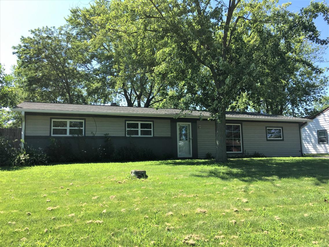 7718 Warwick Ave., Darien, IL 60561