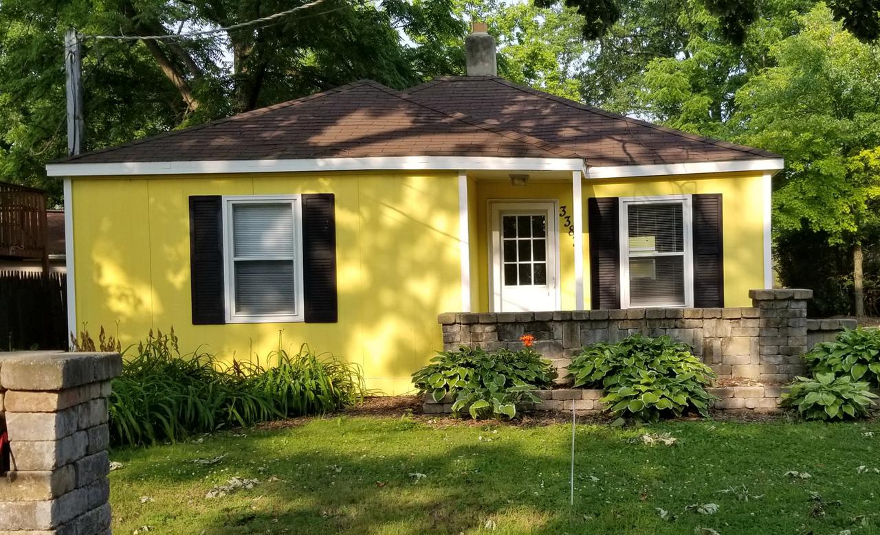 33835 N Oak St., Gages Lake, IL 60030