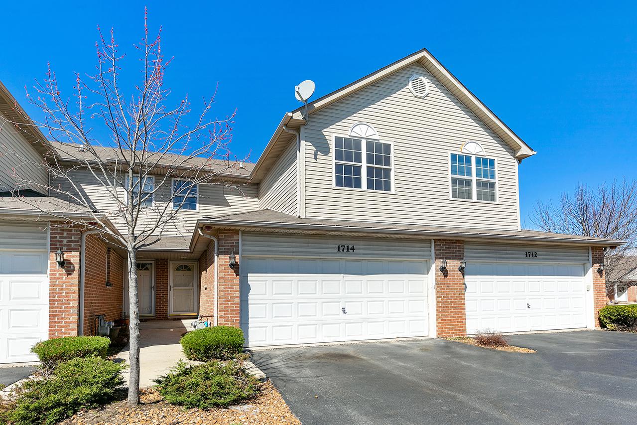 1714 Windward Ave., Naperville, IL 60563