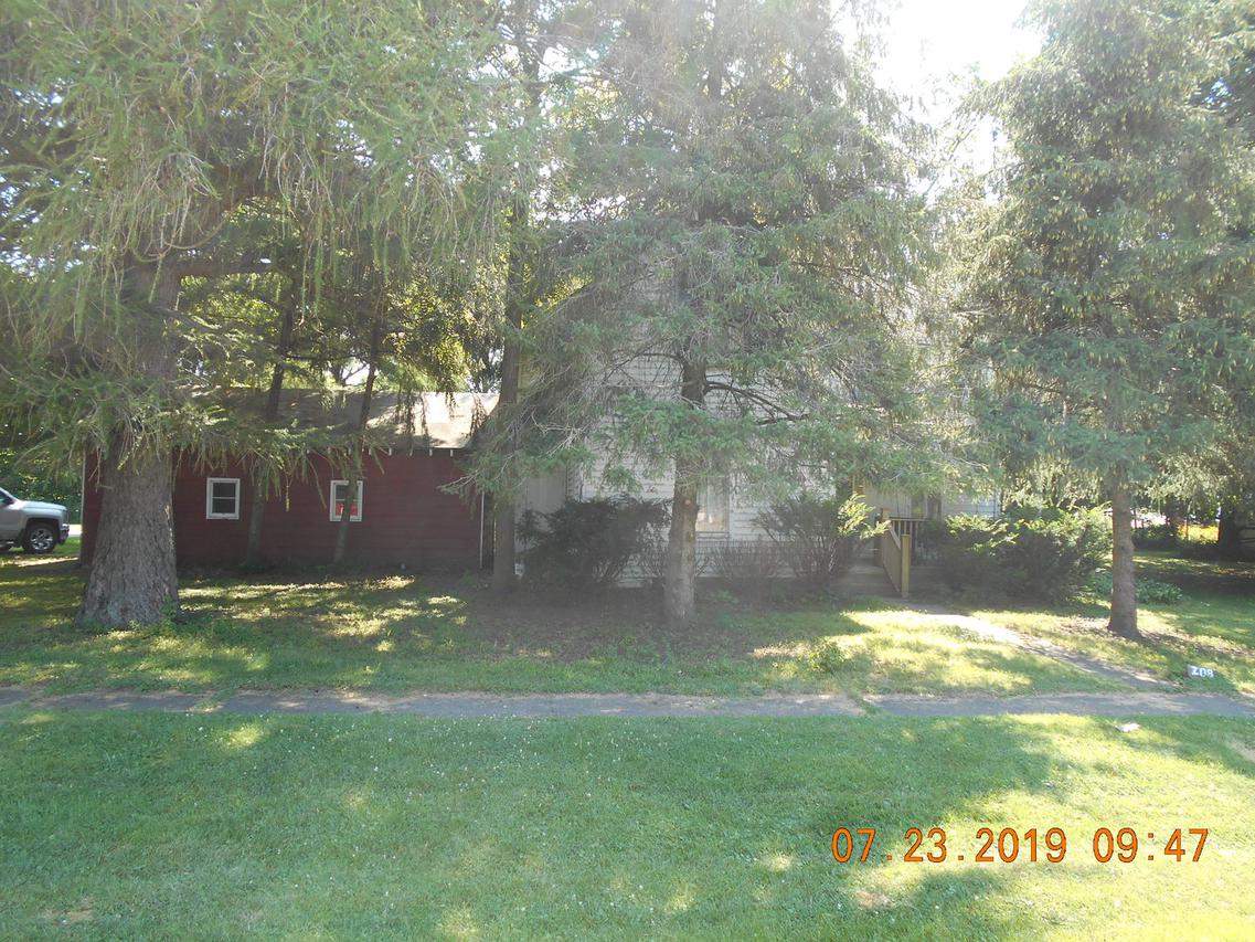 208 N First St., Ridge Farm, IL 61870