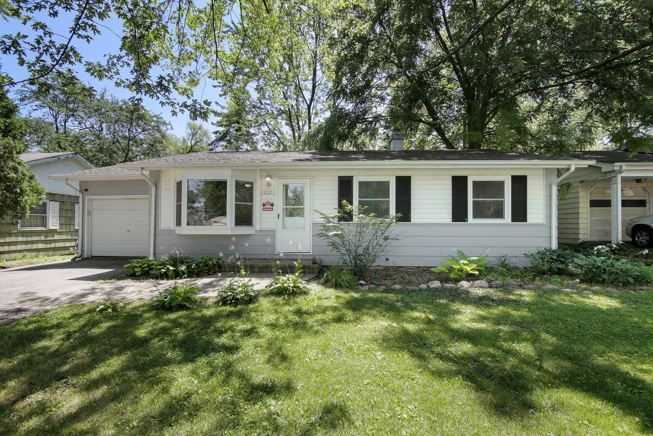 18121 W Lindenwood Dr., Grayslake, IL 60030