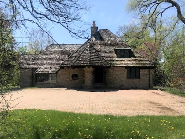 21W563 St Charles Rd., Glen Ellyn, IL 60137