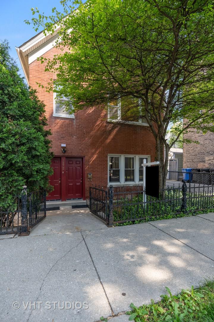 2212 W Charleston St., Chicago, IL 60647