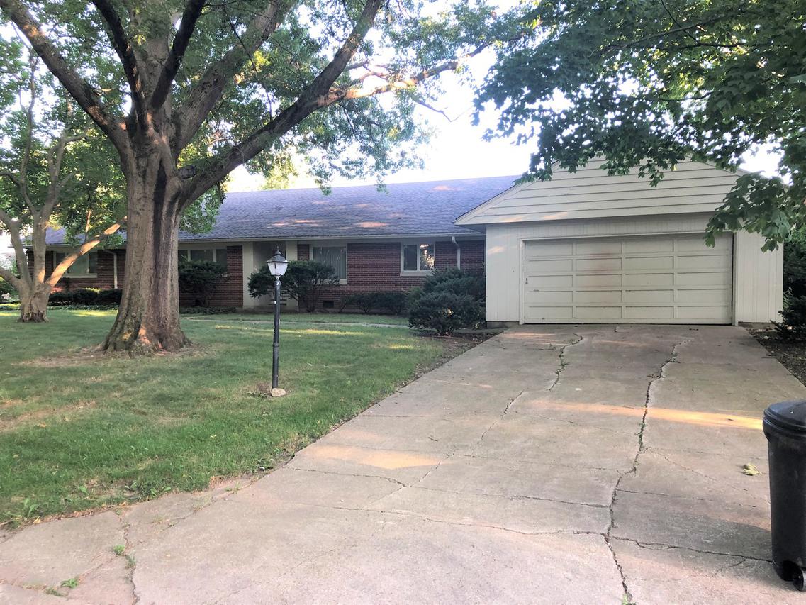 811 Dodds Dr., Champaign, IL 61820