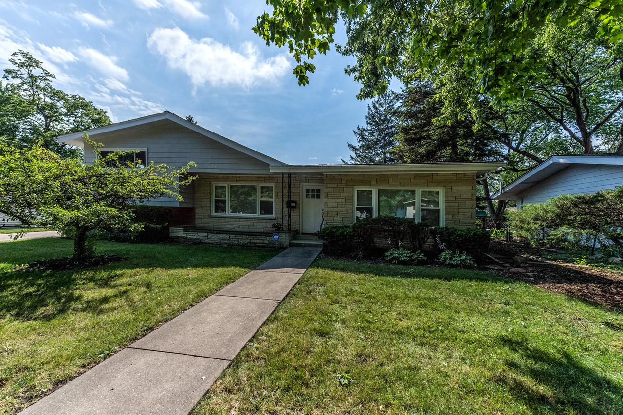 112 N Prindle Ave., Arlington Heights, IL 60004