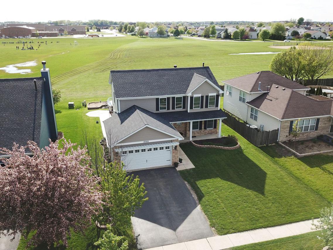 12352 Heritage Meadows Dr., Plainfield, IL 60585