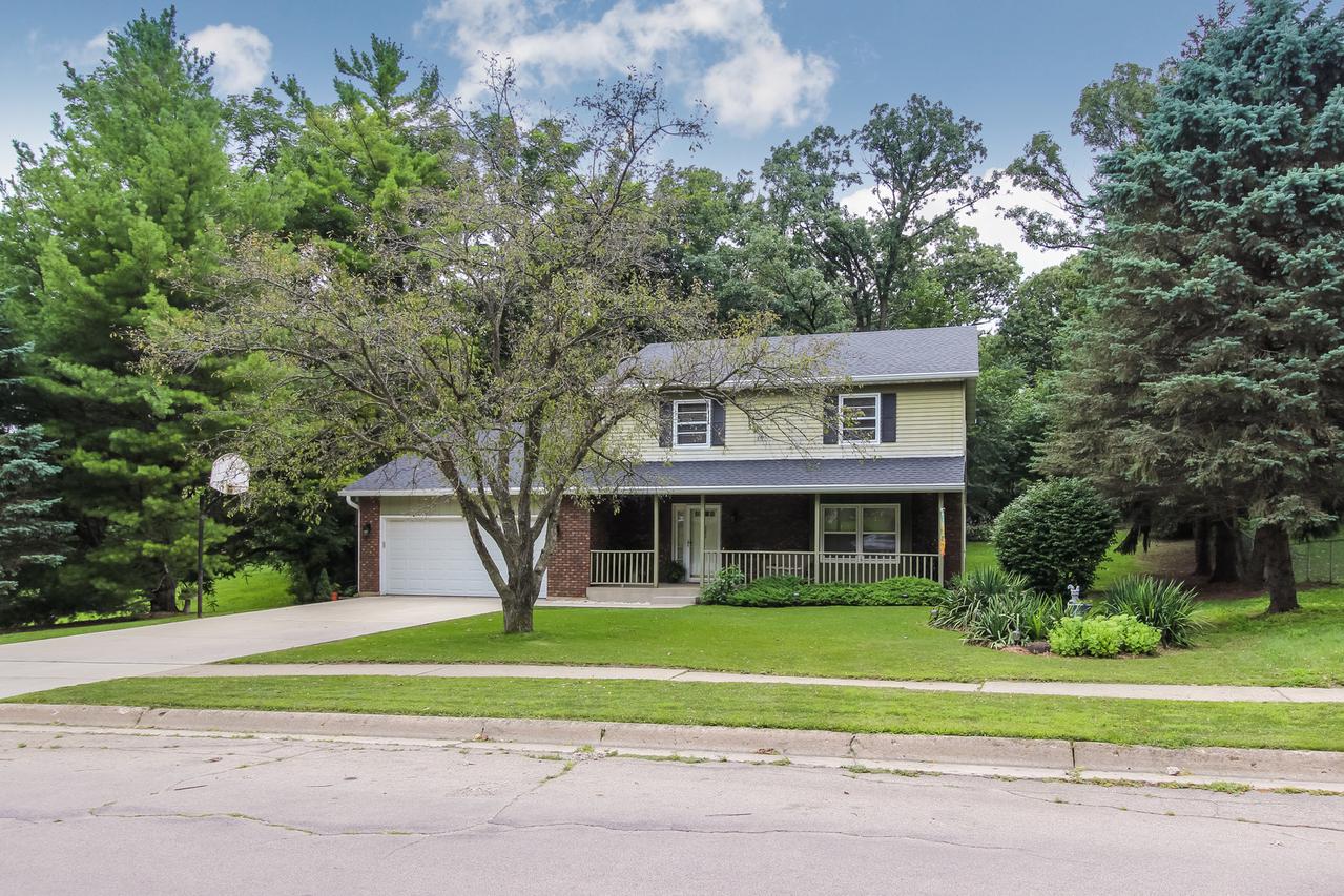 743 Alamo Dr., Freeport, IL 61032